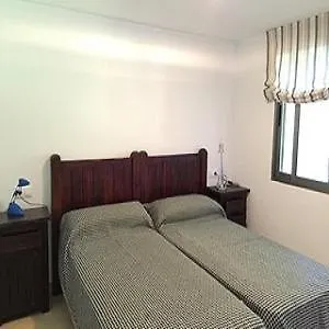 Amplio Duplex Con Piscina شقة *
